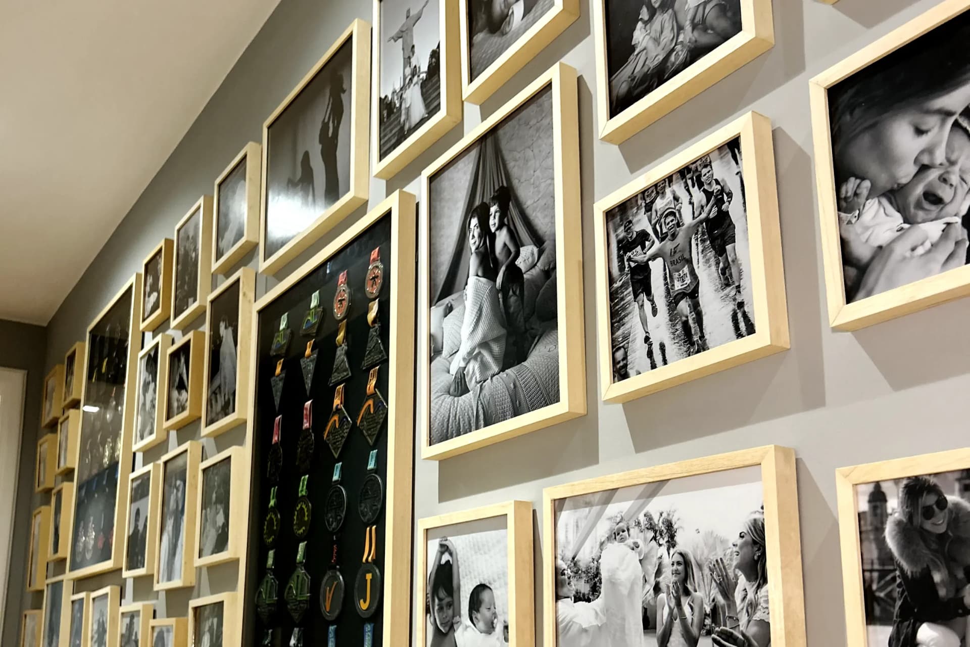 Composição de Quadros: Como Montar e Valorizar Ambientes | FastFrame